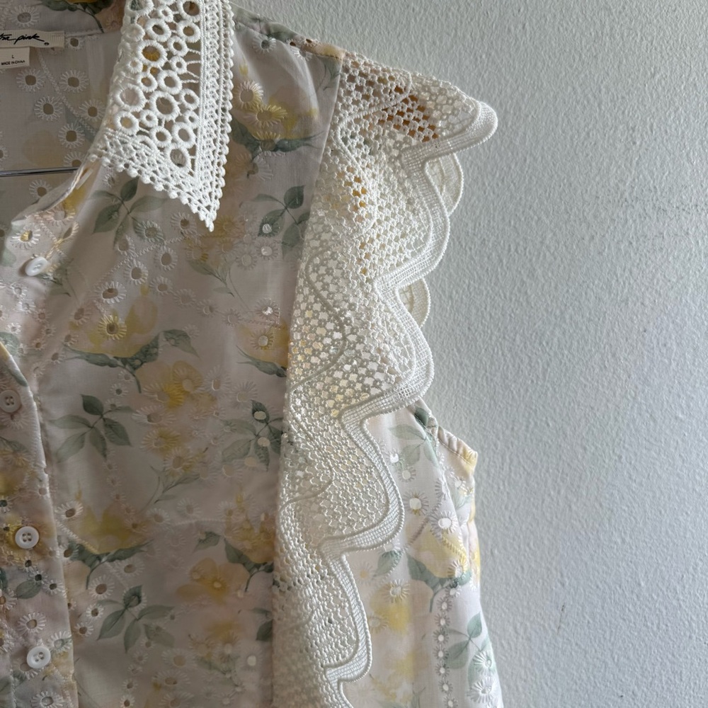 Ultra Pink Yellow Eyelet Floral Print Lace Top size Large - Picture 6 of 10